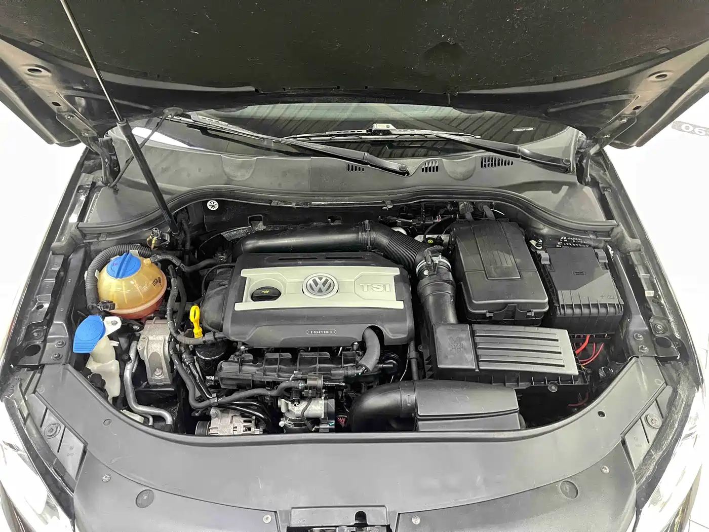 Volkswagen Magotan 2015 Facelift 1.8TSI Luxury фото 18