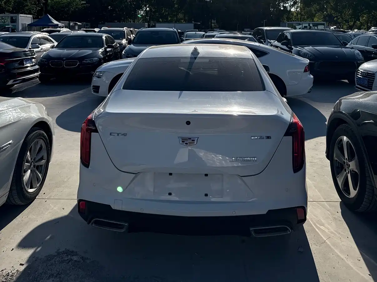 CADILLAC CT4