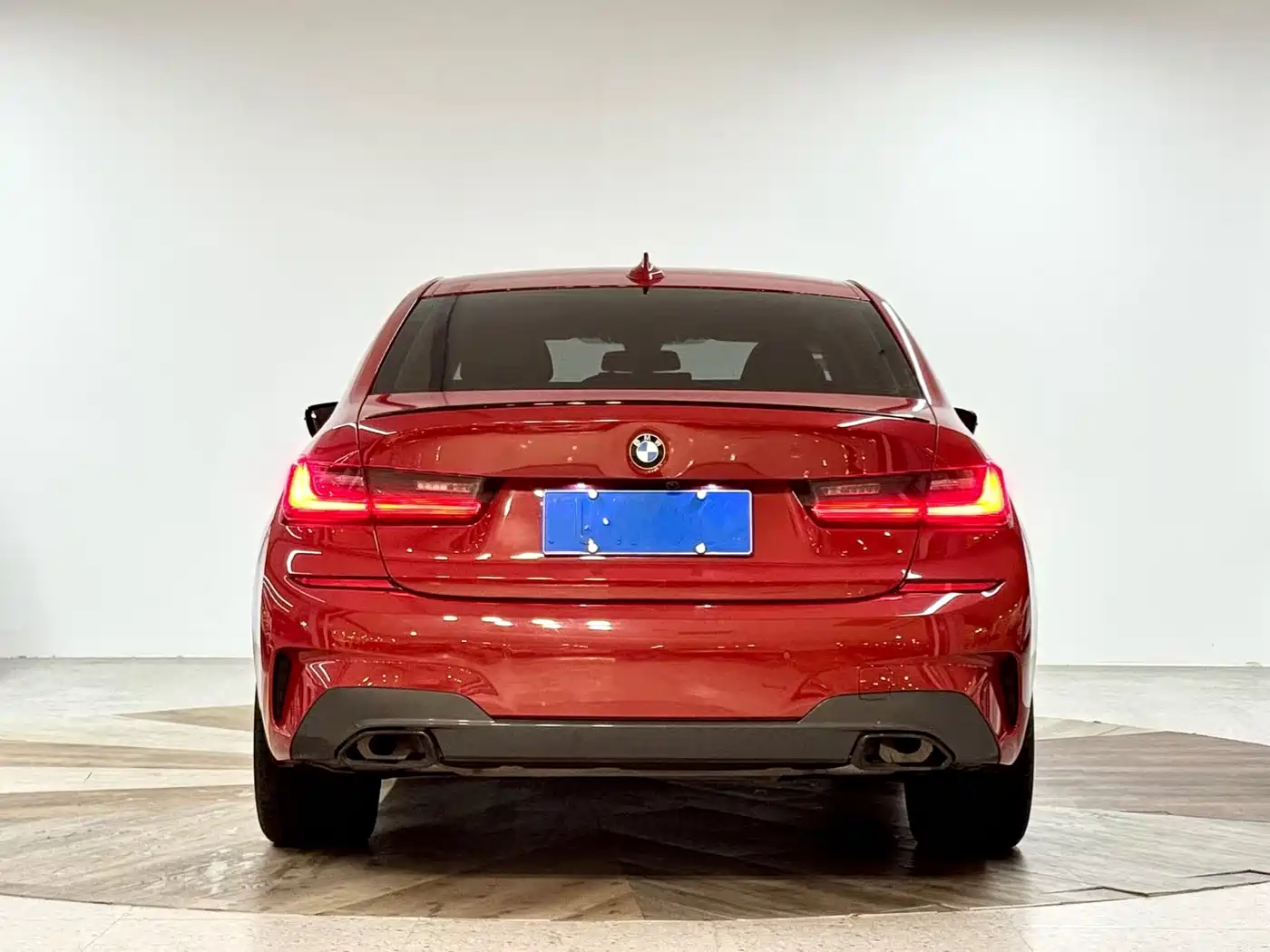 BMW 3 Series 2021 325i M Sport Night Edition фото 4