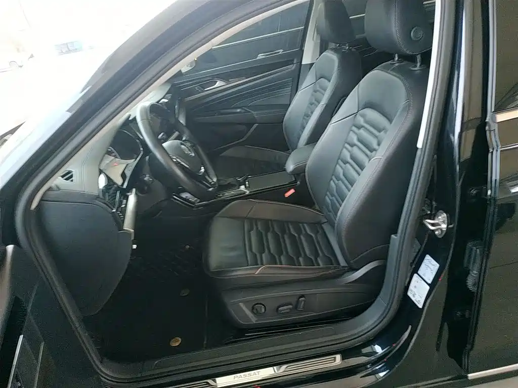 Volkswagen Passat 2020 280TSI Elite Edition China VI фото 11