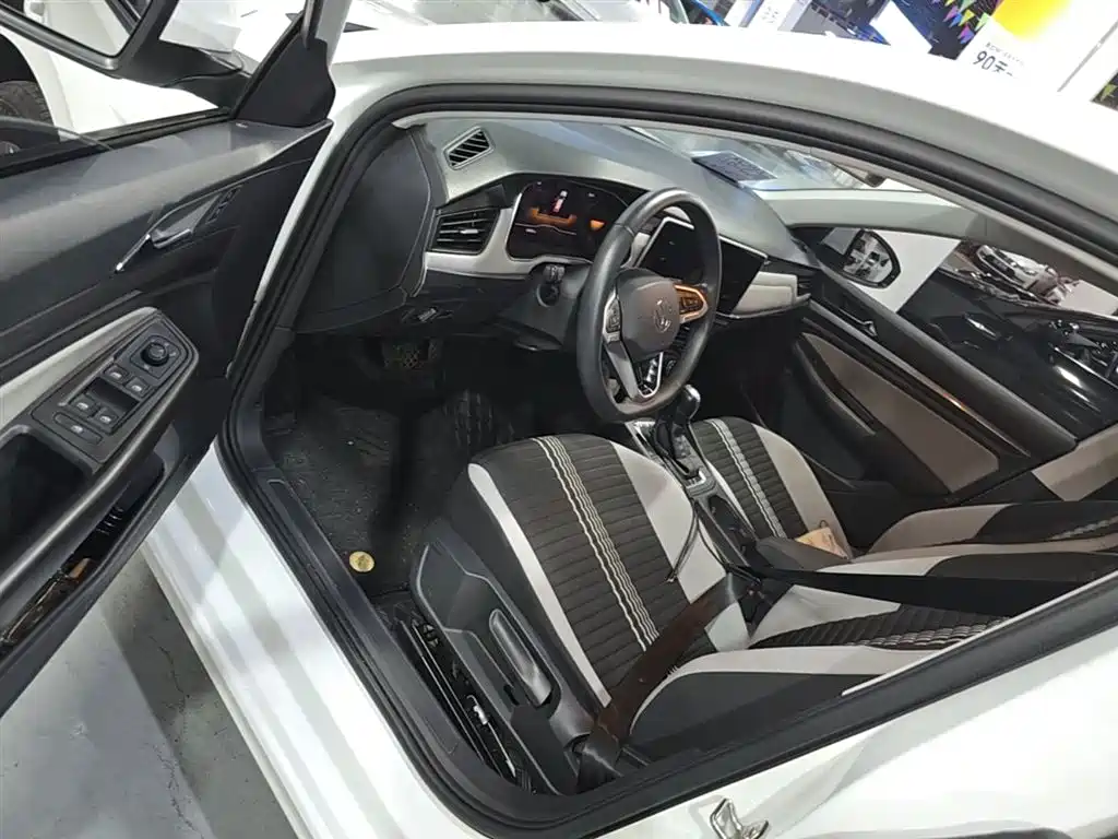 Volkswagen Bora 2023 200TSI DSG Comfort Edition фото 16