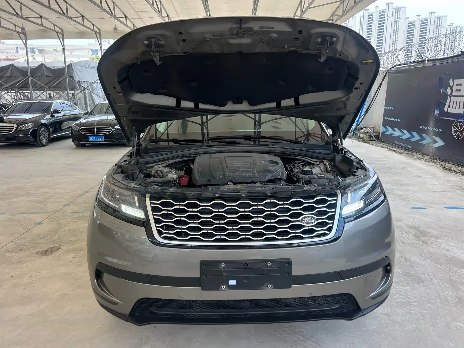 Фото 17 - Land Rover Range Rover Velar