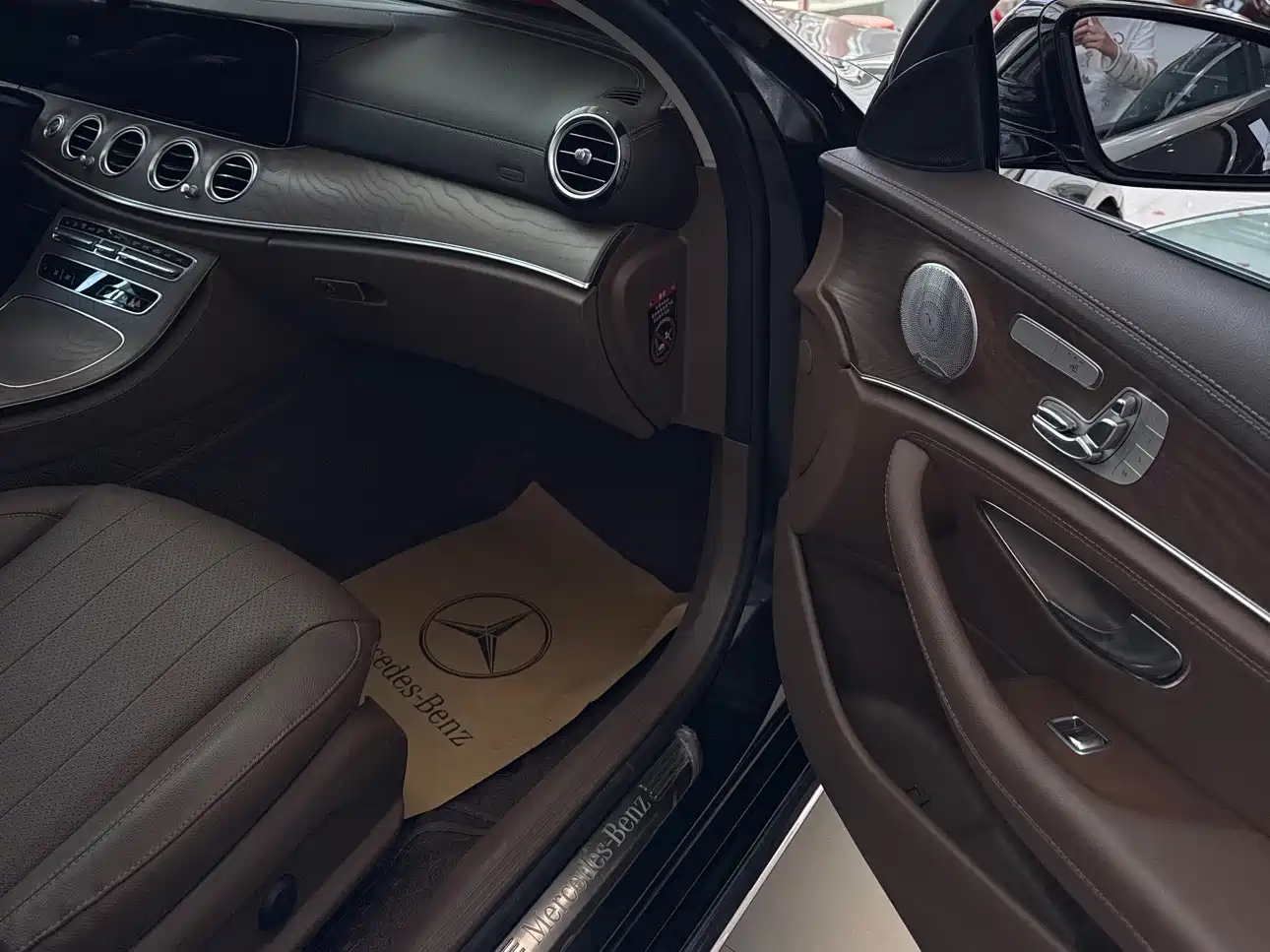 Mercedes-Benz E-Class 2021 E 300 L Luxury фото 7