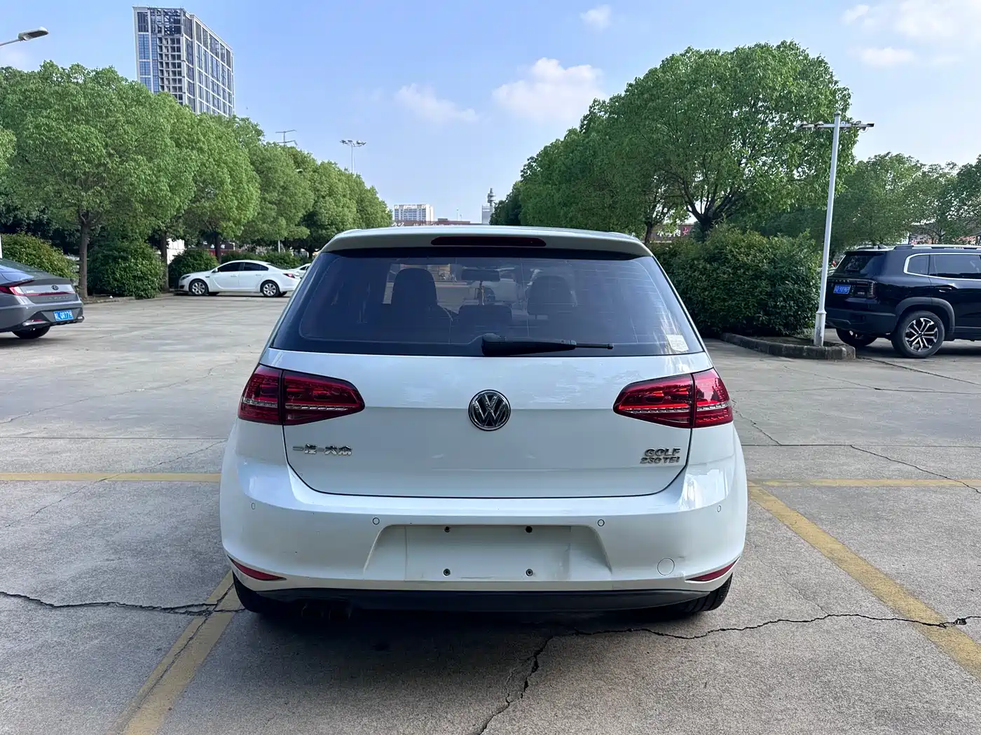 Volkswagen Golf 2016 230TSI Automatic Comfort фото 12
