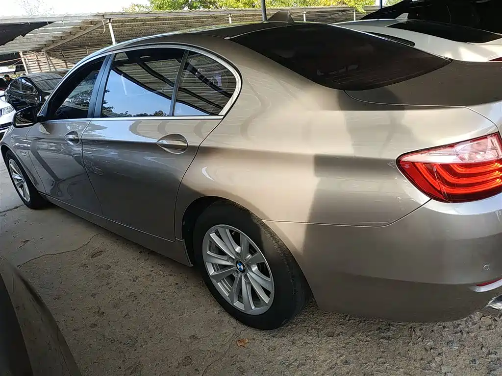 BMW 5 Series 2014 520Li Elegance фото 21