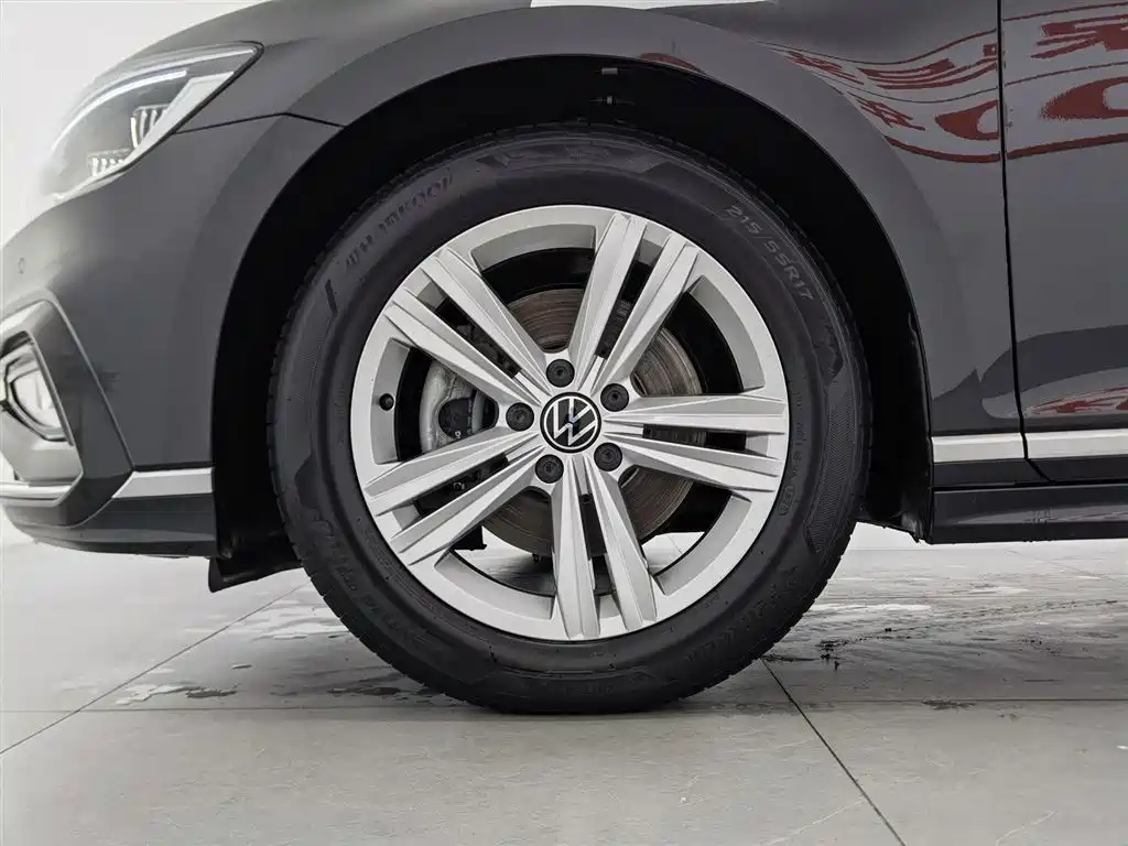 Volkswagen Magotan 2023 2 Million Units Commemorative Edition 280TSI DSG Comfort фото 17