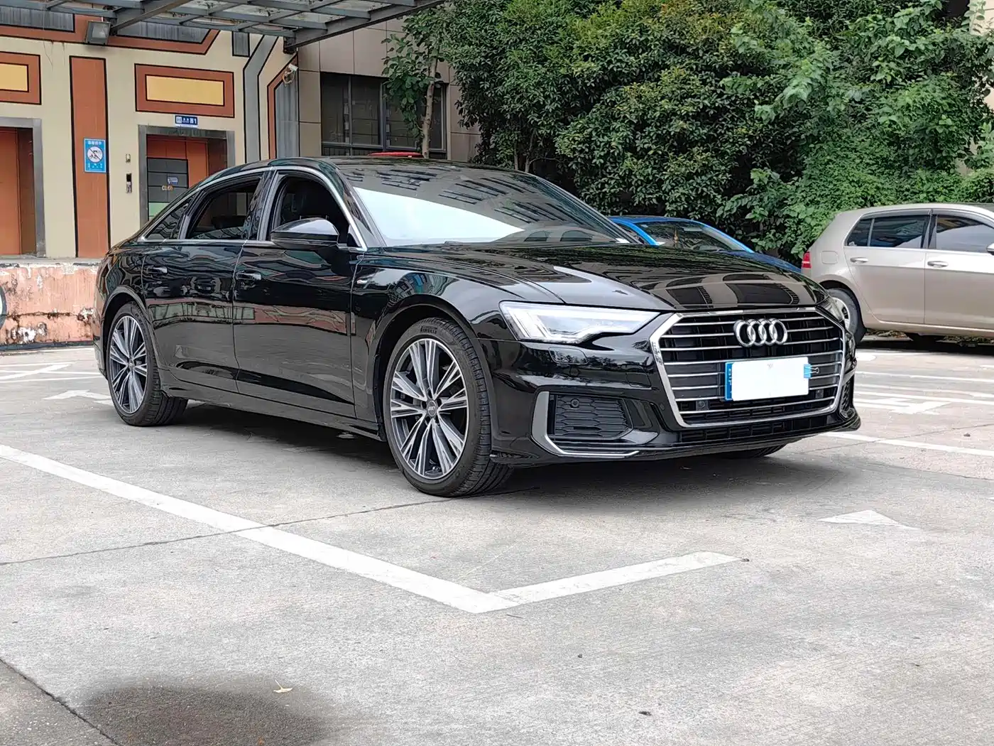 Audi A6L 2022 40 TFSI Luxury Dynamic фото 3