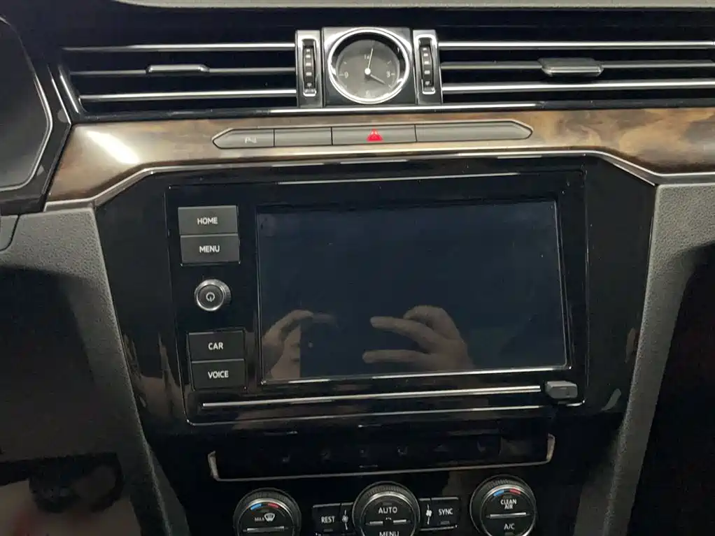 Volkswagen Magotan 2019 330TSI DSG Luxury China V фото 8