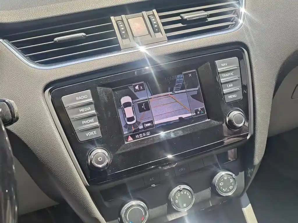 Škoda Octavia 2015 1.6L Automatic逸俊版 фото 12