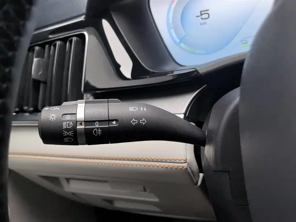 BYD Song PLUS PHEV 2024 Glory Edition DM-i 110km Flagship фото 21