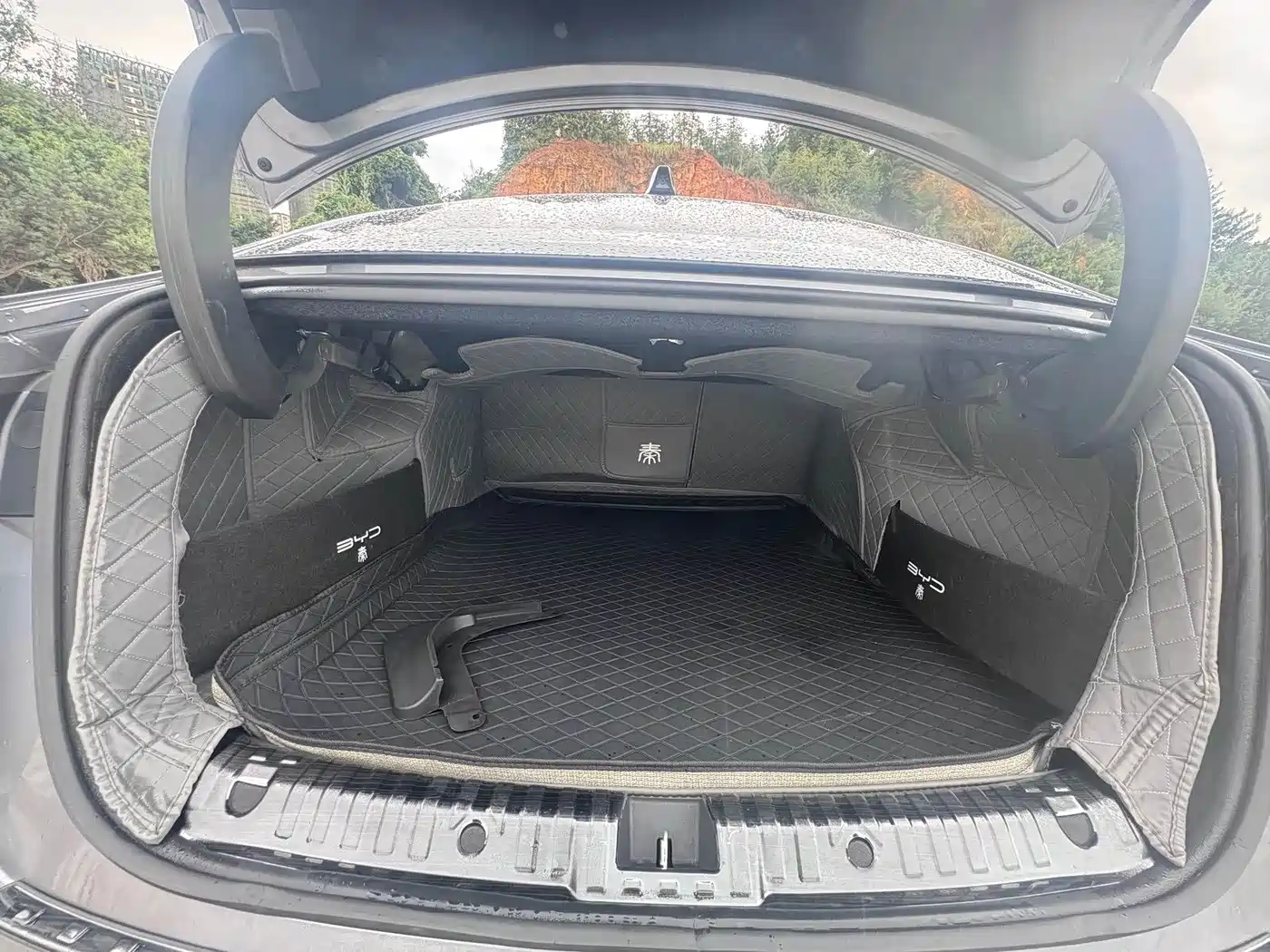 BYD Qin L 2025 2025 DM-i Smart Drive Edition 120KM Surpassing