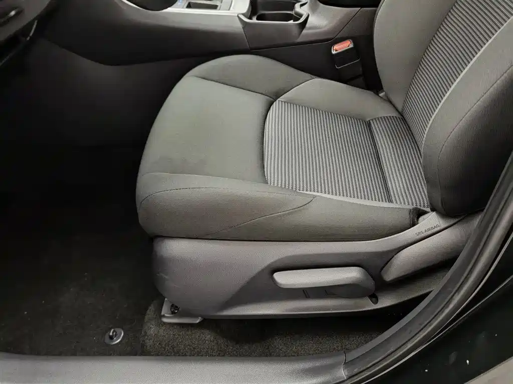 Toyota Wildlander 2022 2.0L CVT FWD Leading Edition фото 20