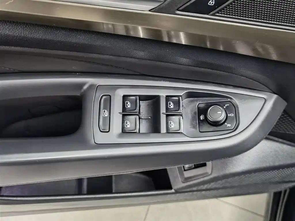 Volkswagen Passat 2019 Model 280TSI Business Edition China VI фото 9