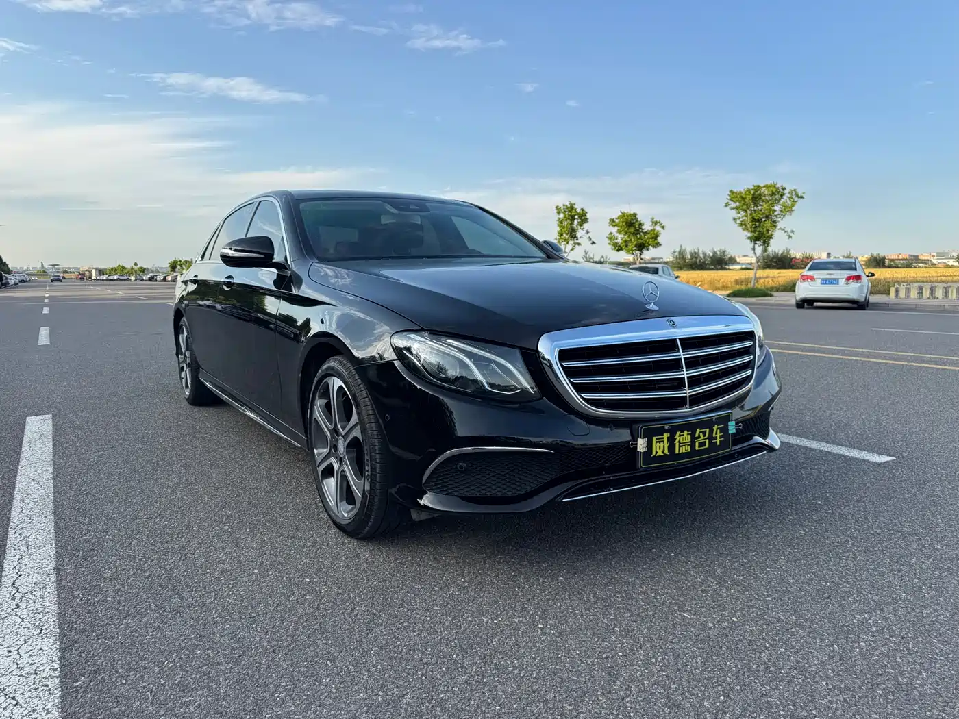 Mercedes-Benz E-Class 2016 E 300 L Fashion Type фото 3