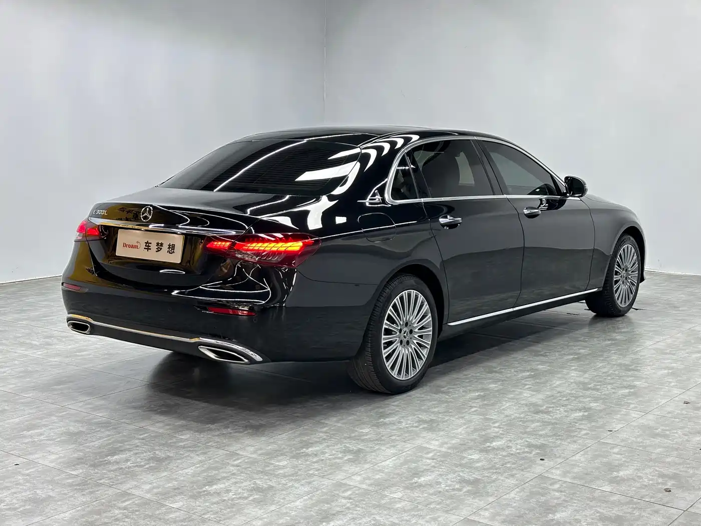 Mercedes-Benz E-Class 2023 E 300 L Luxury фото 4