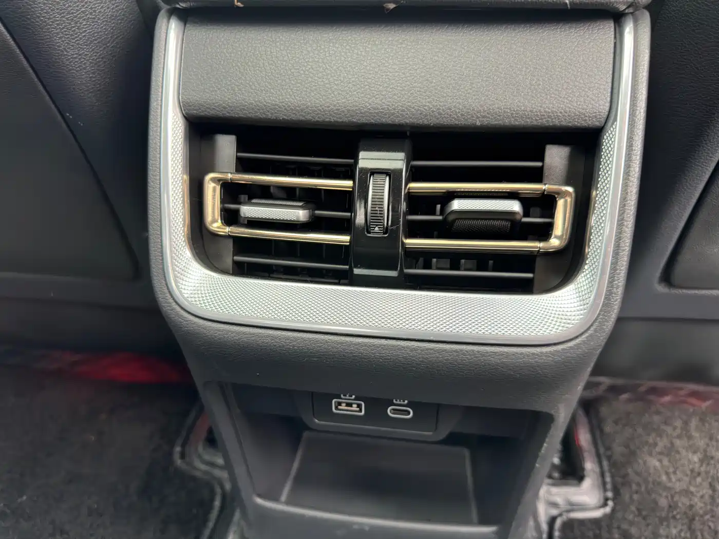 Hongqi H5 2023 1.5T DCT Smart Connect Flag Rhythm фото 21