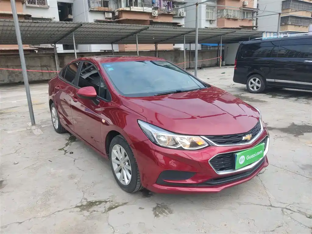 Chevrolet Cruze 2018 320 Automatic Pioneer Sunroof Edition фото 4