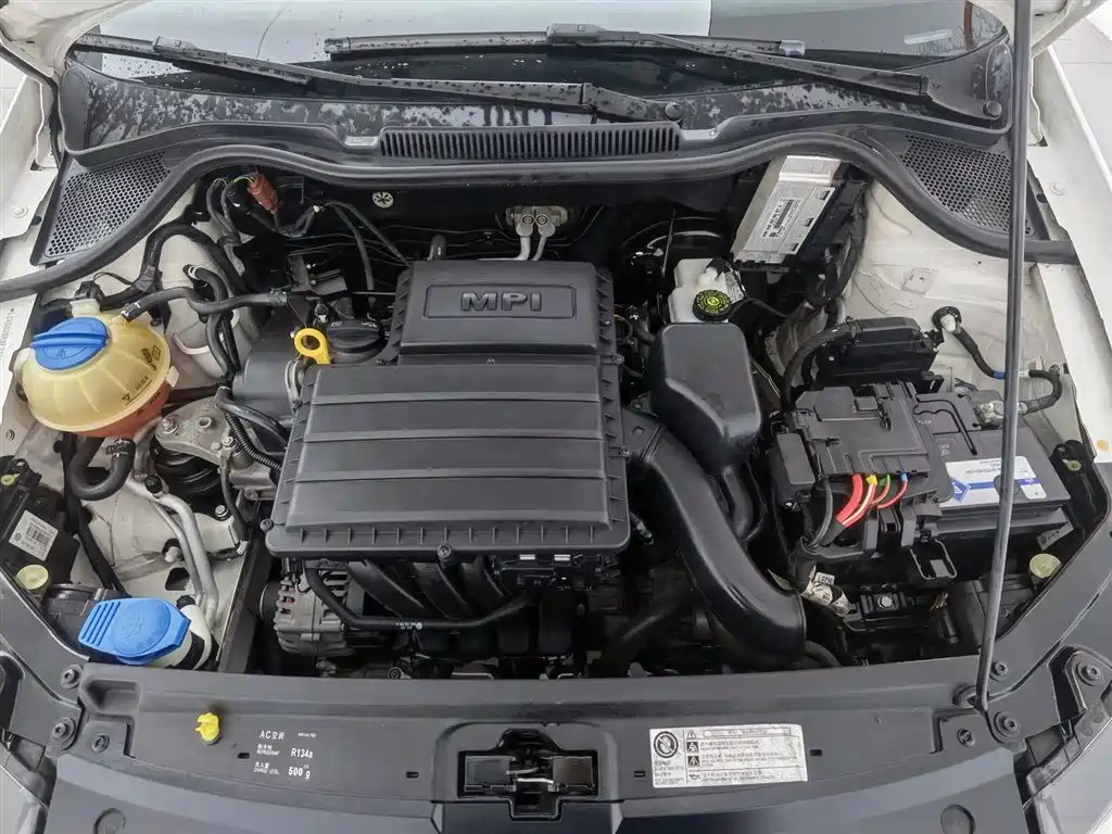 Volkswagen Polo 2014 1.6L Automatic Comfort Edition фото 6