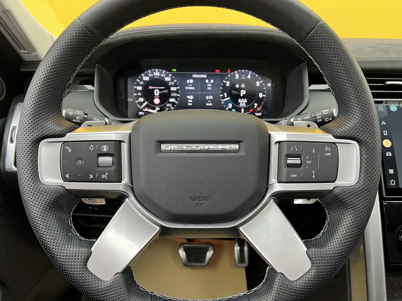 Land Rover Discovery 2024 2024 360PS Dynamic SE