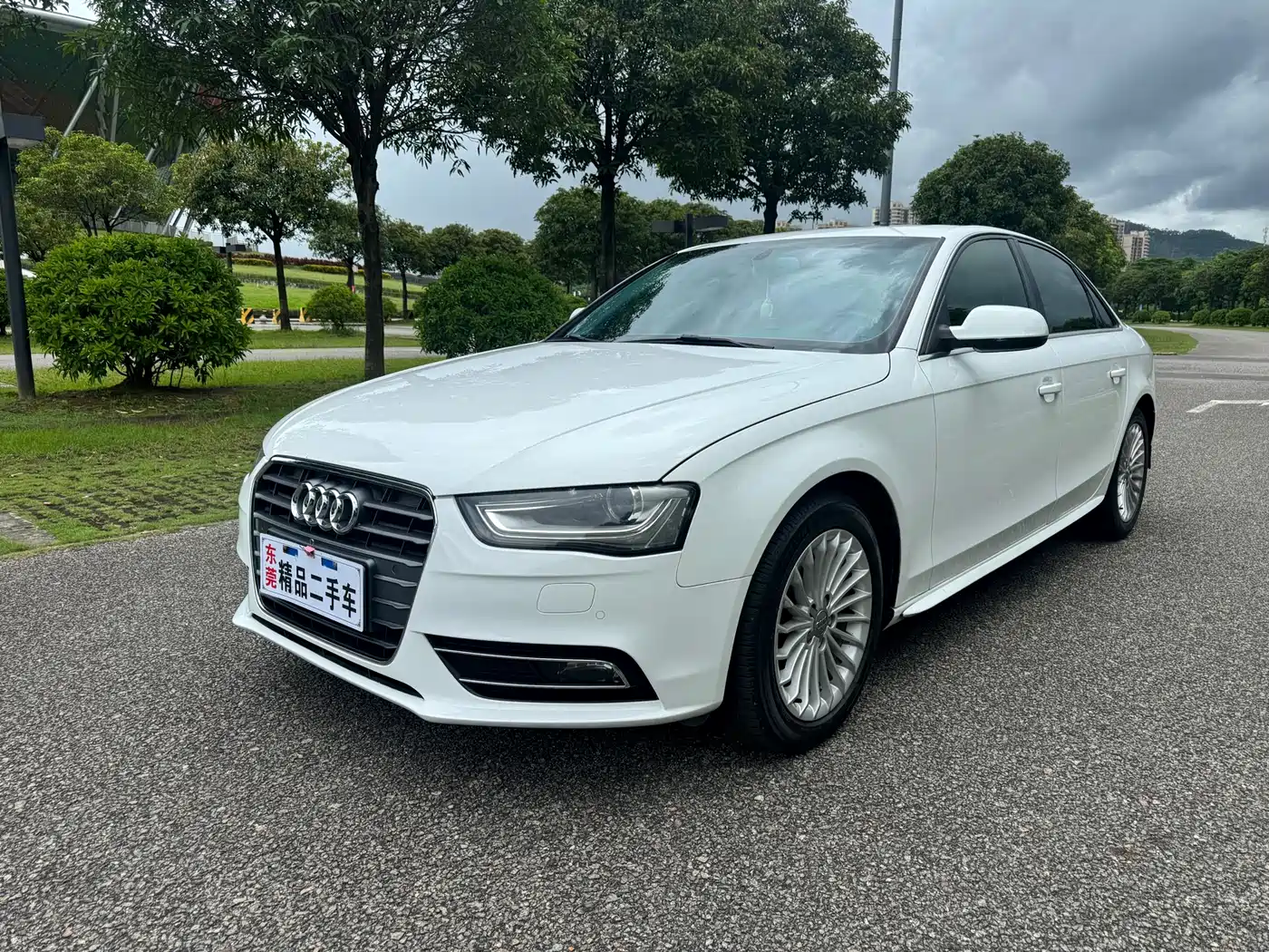 Photo 3 - Audi A4L