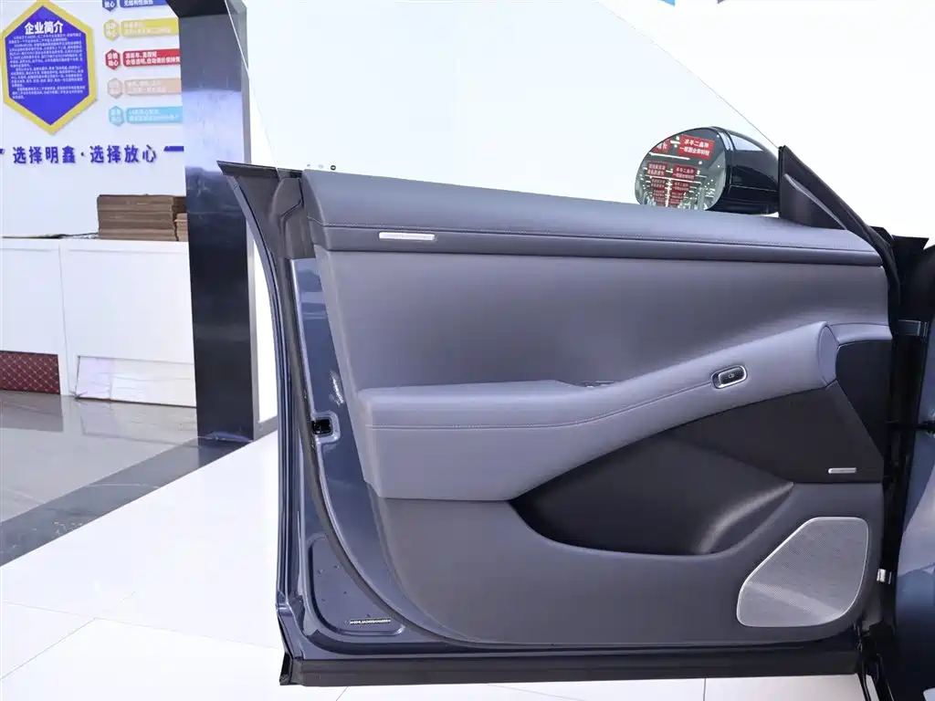  Xiaomi Auto Xiaomi YU7 18