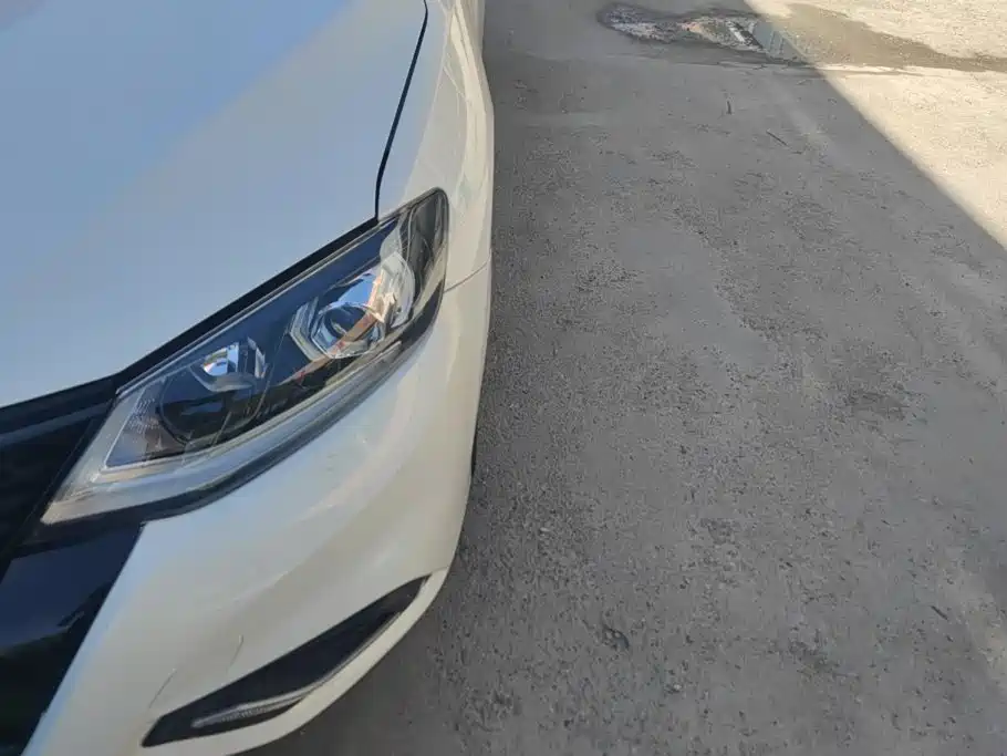 Nissan Tiida, миниатюра 5