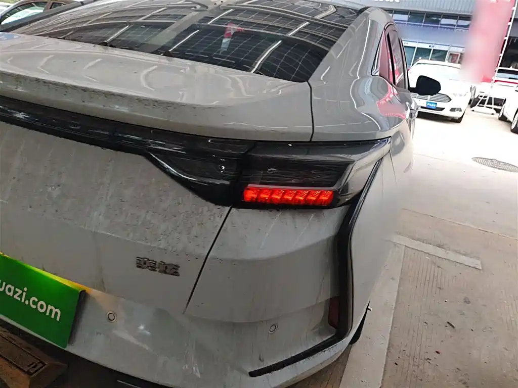 DONGFENG FENGSHEN YI HYUN