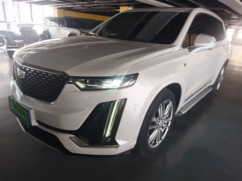 Cadillac XT6 2022 2.0T 7-Seater 2WD Luxury Edition фото 2