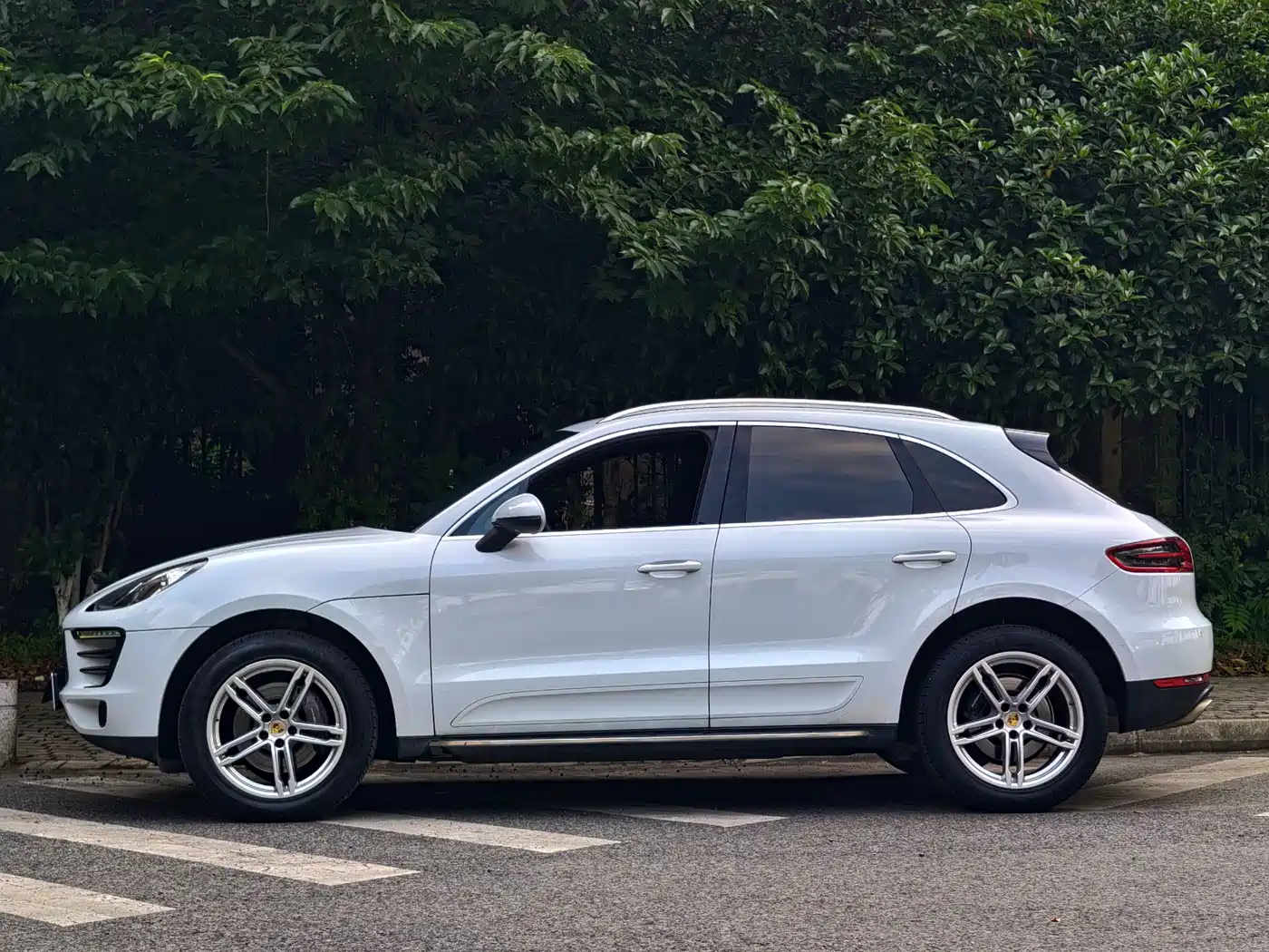 Porsche Macan 2016 Macan 2.0T фото 2