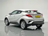 Фото 4 - Toyota IZOA