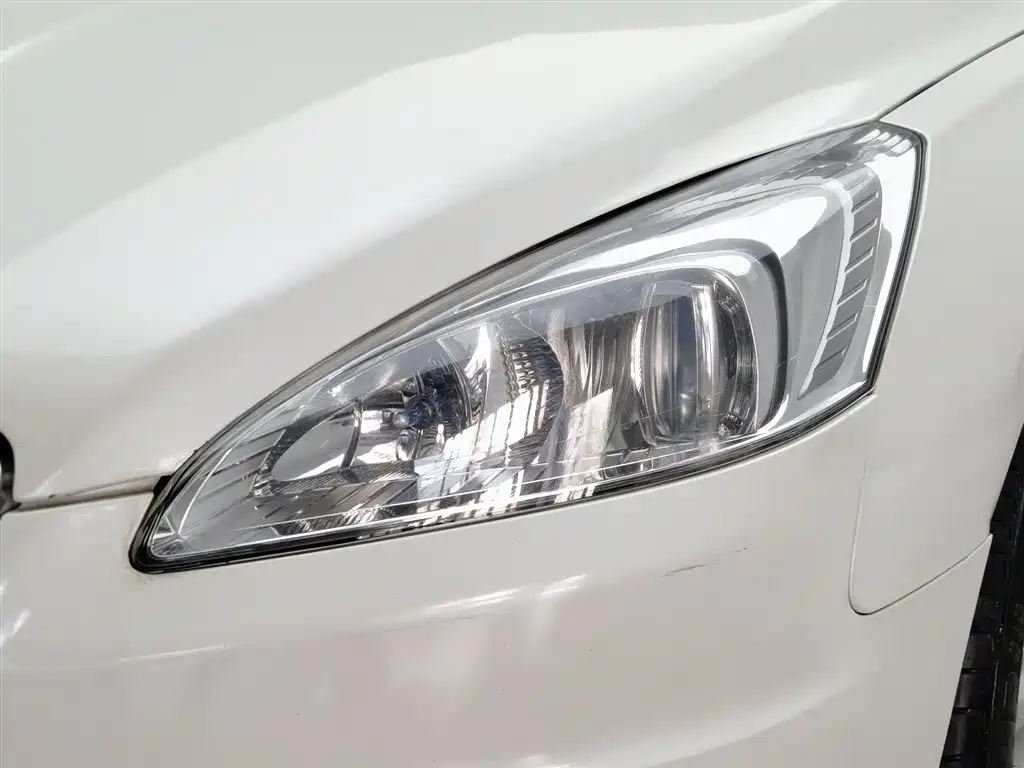 Peugeot 508 2013 2.0L 2nd Anniversary Auto Sunroof Classic Edition фото 7