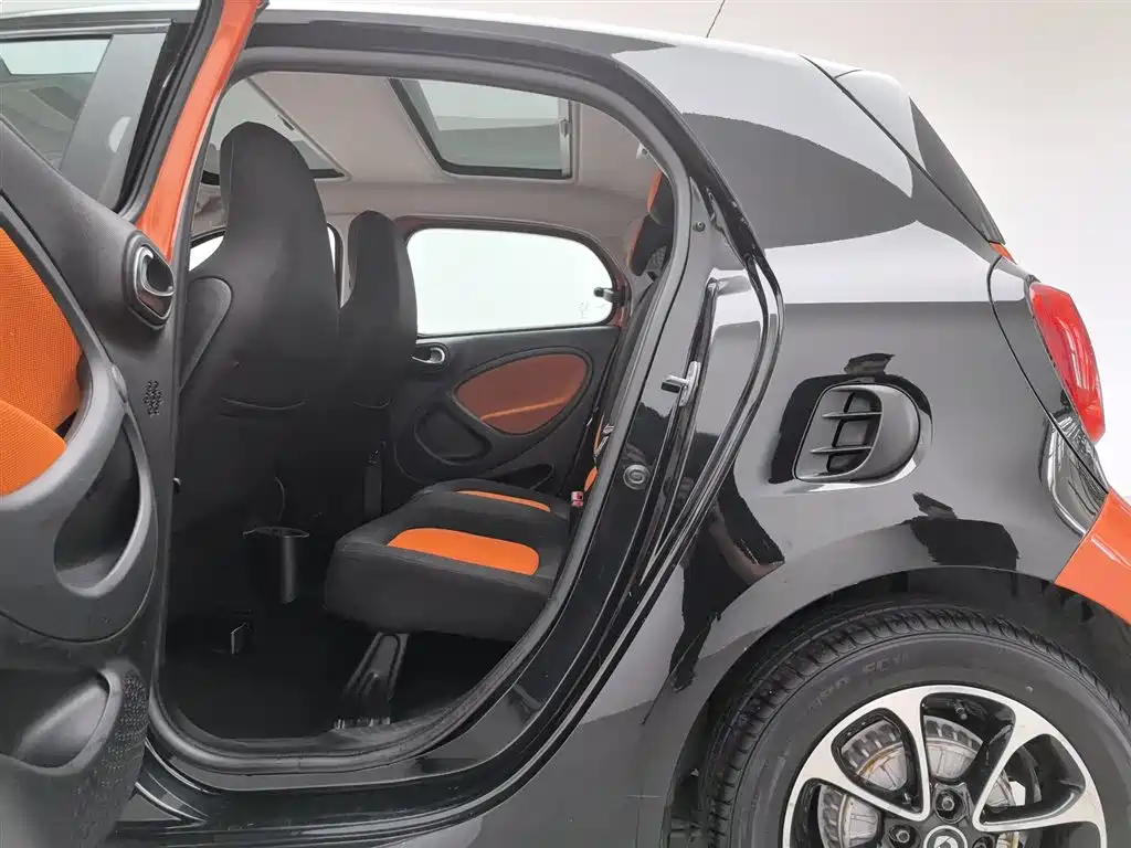smart forfour 2016 1.0L 52kW Passion Edition фото 15