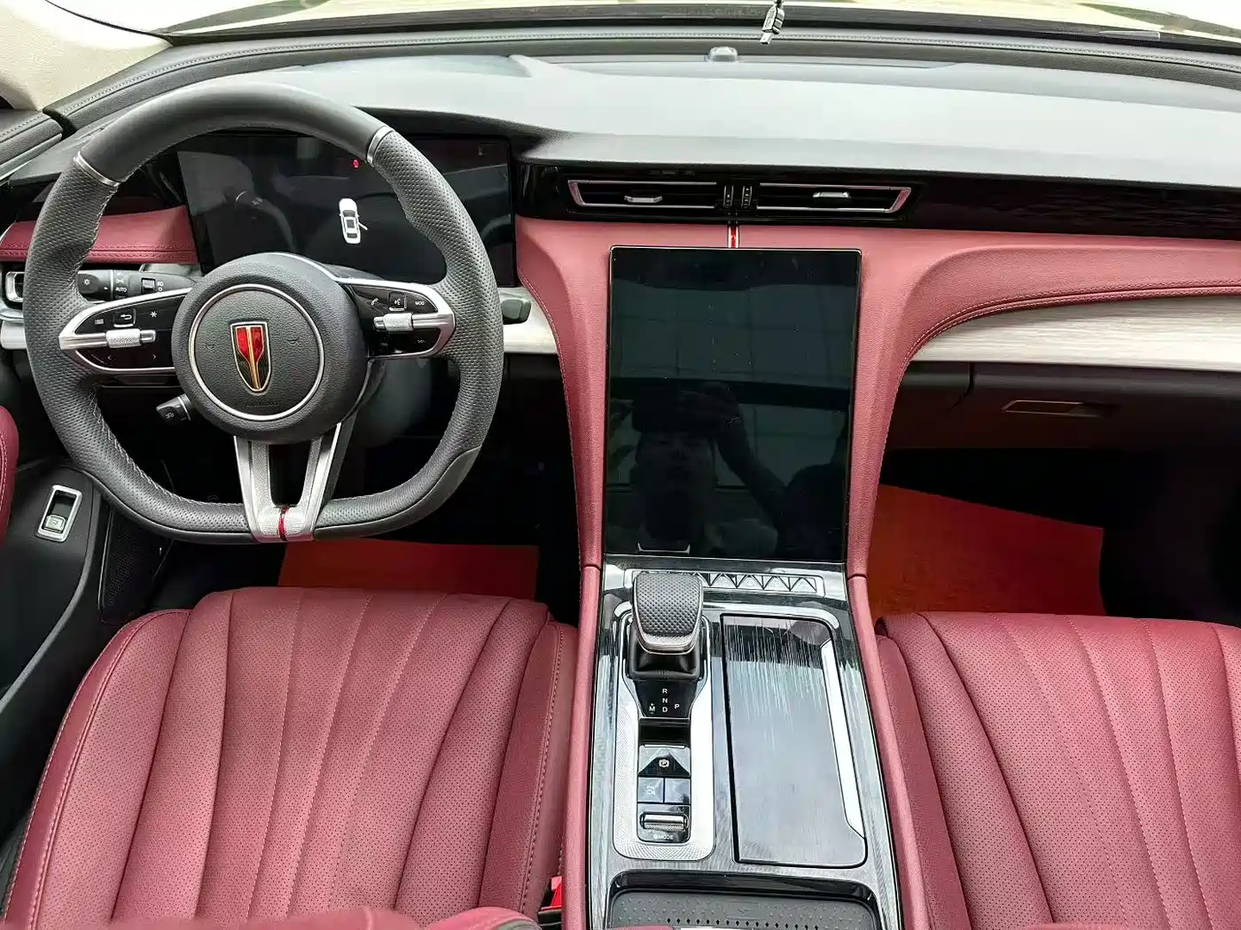 Hongqi H5 2025 2.0T Automatic Flag Celebration 500,000 Units Anniversary Edition фото 4