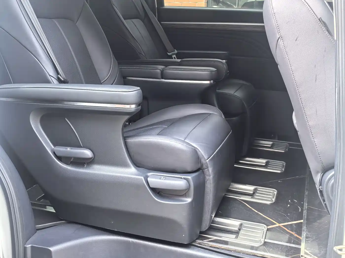 GAC Trumpchi Trumpchi M8 2021 Leading Show Series 390T Prestige Edition фото 13
