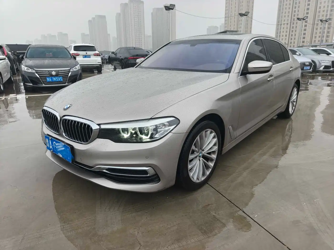 BMW 5 Series 2020 525Li Luxury Package