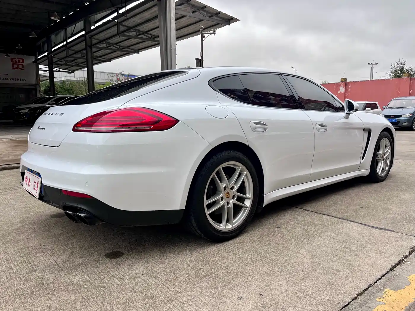 Porsche Panamera 2016 Panamera Edition 3.0T фото 19