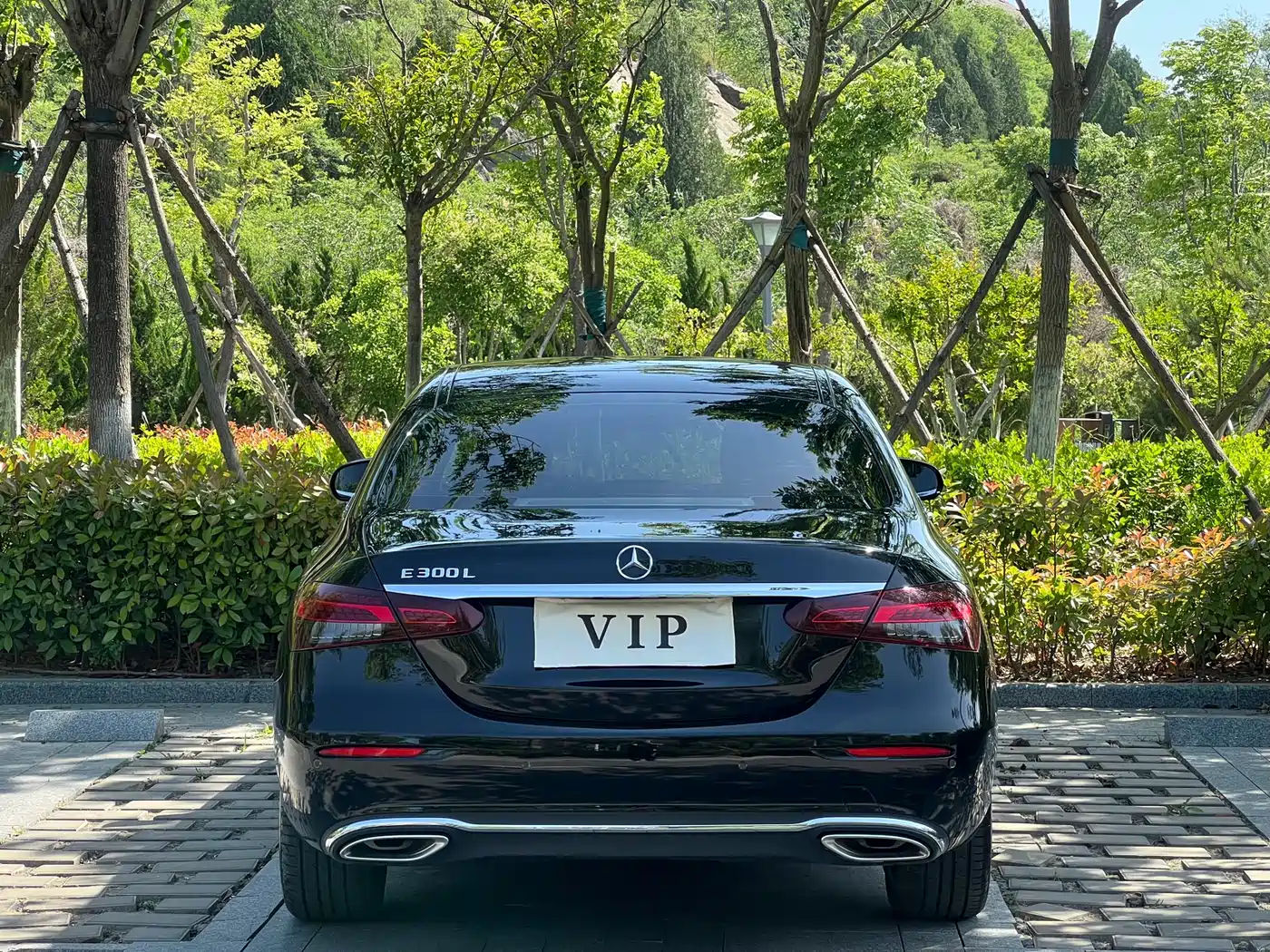 Mercedes-Benz E-Class 2023 E 300 L Fashion фото 4