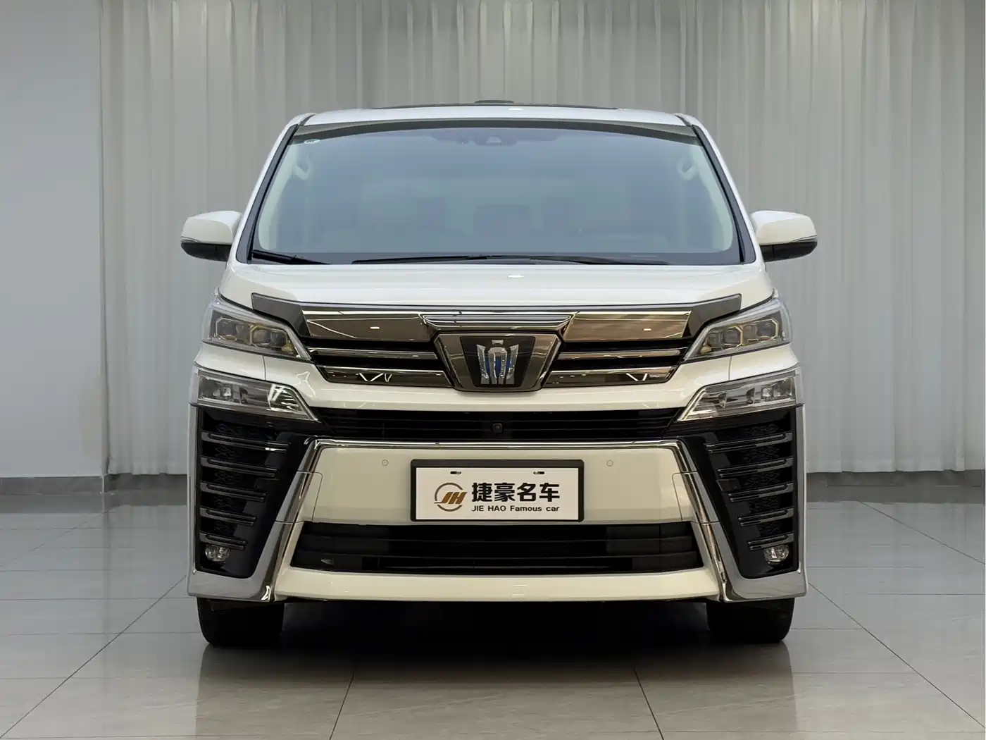 Toyota Vellfire 2023 Crown Hybrid 2.5L HV Ultimate фото 2
