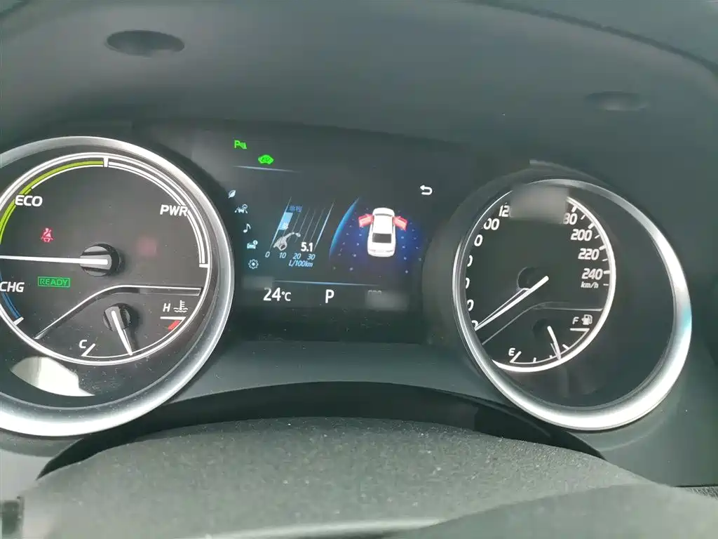 Toyota Camry 2018 Hybrid 2.5HG Luxury Edition фото 4
