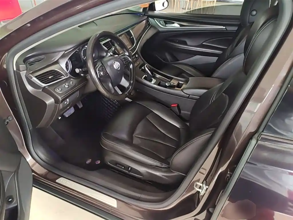 Buick LaCrosse 2018 Model 20T Elite Edition фото 15