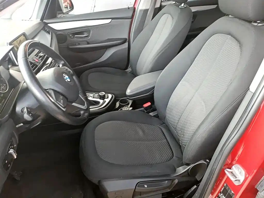 BMW 2 Series Touring 2016 218i Fashion Model фото 15