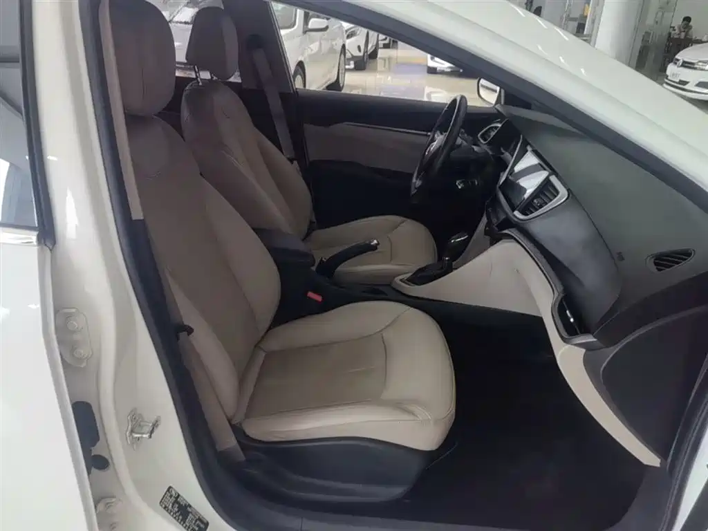 Buick Excelle 2017 15N Automatic Elite фото 25