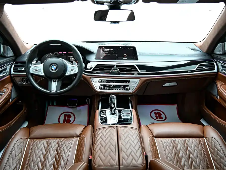 BMW 7 Series 2019 Facelift 740Li xDrive Executive M Sport Package фото 14