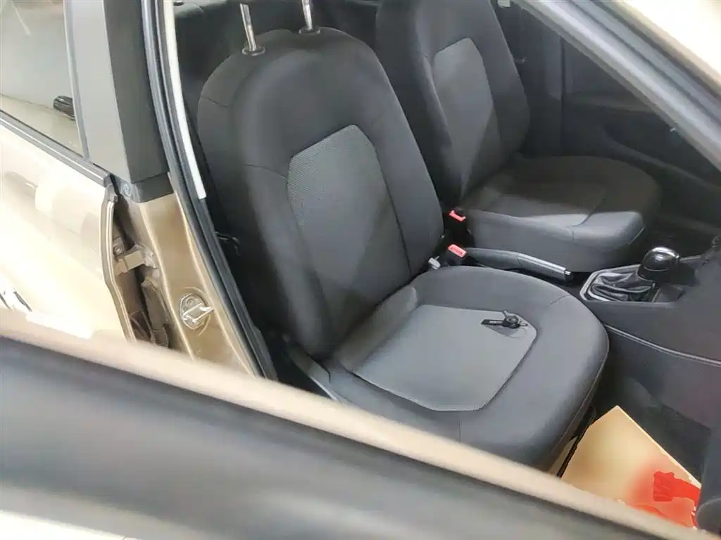 Volkswagen Jetta 2017 1.5L Automatic Fashion фото 25