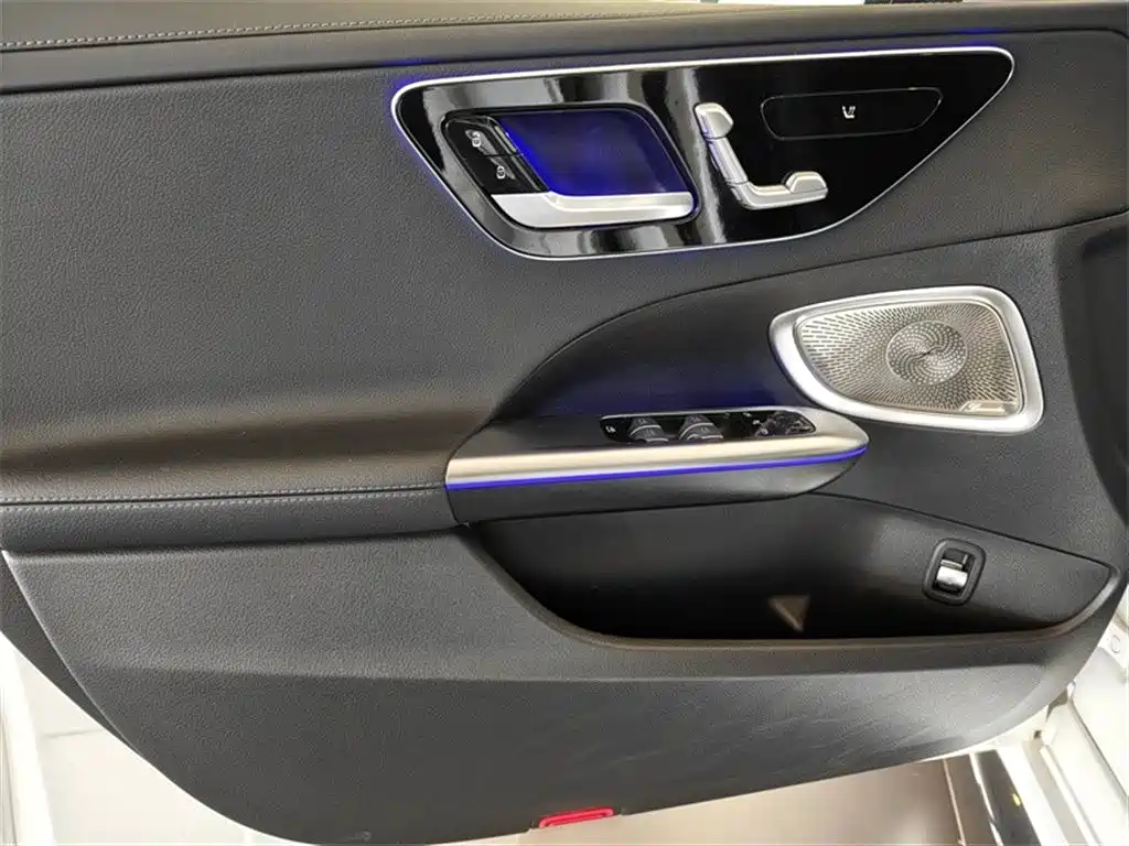 Mercedes-Benz C-Class 2024 Facelift III C 260 L Night Sport Edition фото 8