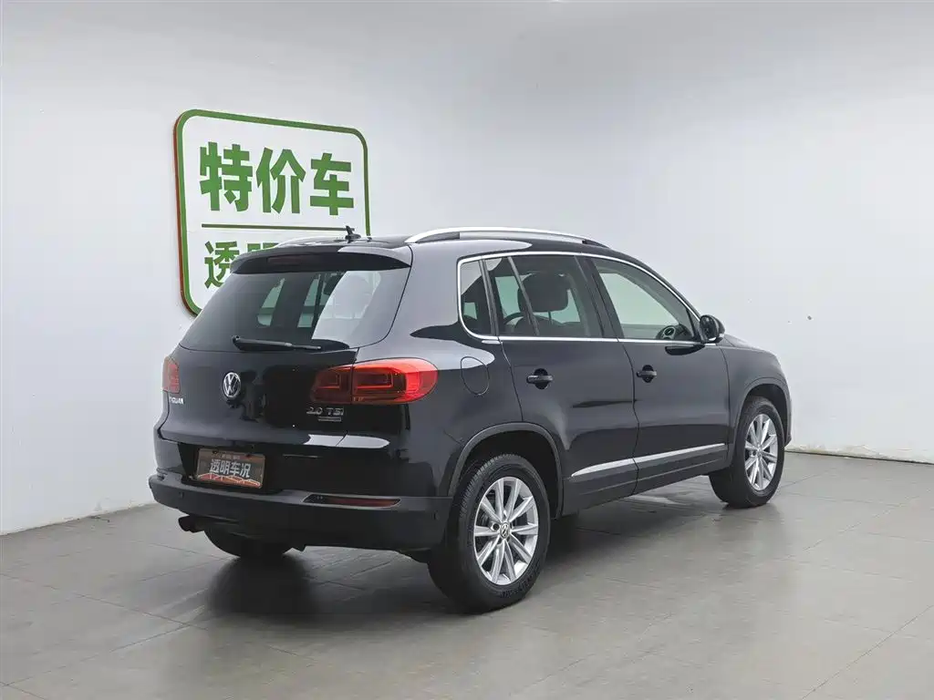 Volkswagen Tiguan 2012 2.0TSI Comfort фото 2