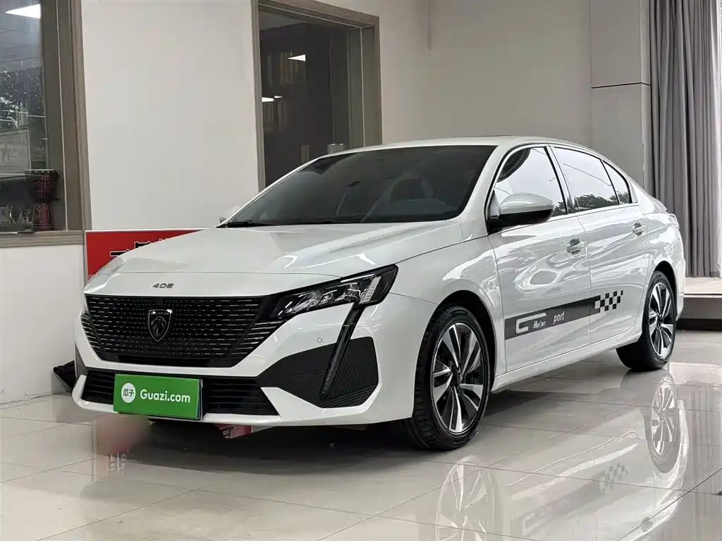 Peugeot 408 2022 1.6T Light Chaser Edition