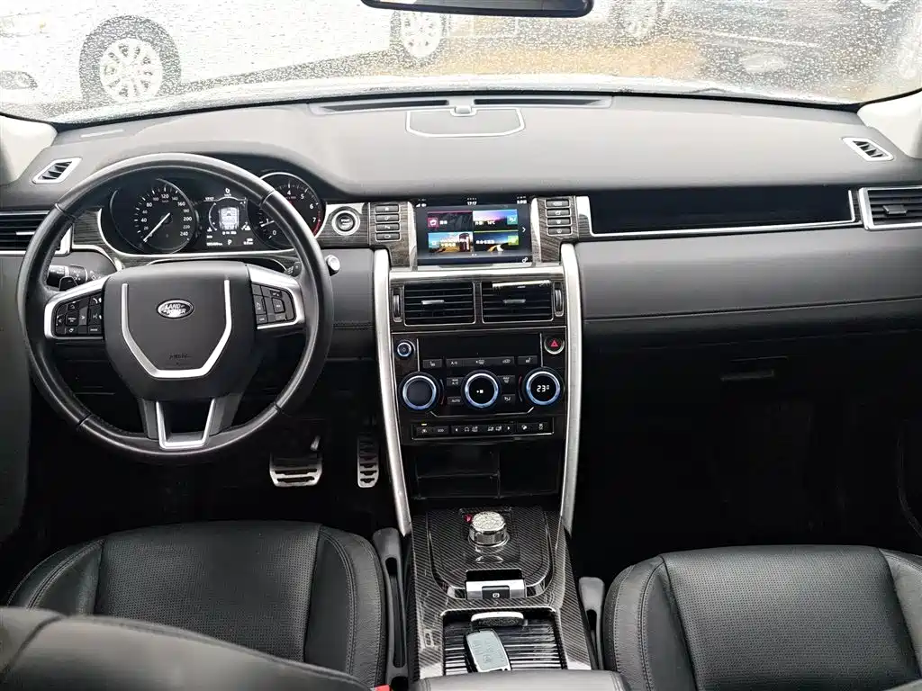 Land Rover Discovery Sport 2017 2.0T HSE фото 10