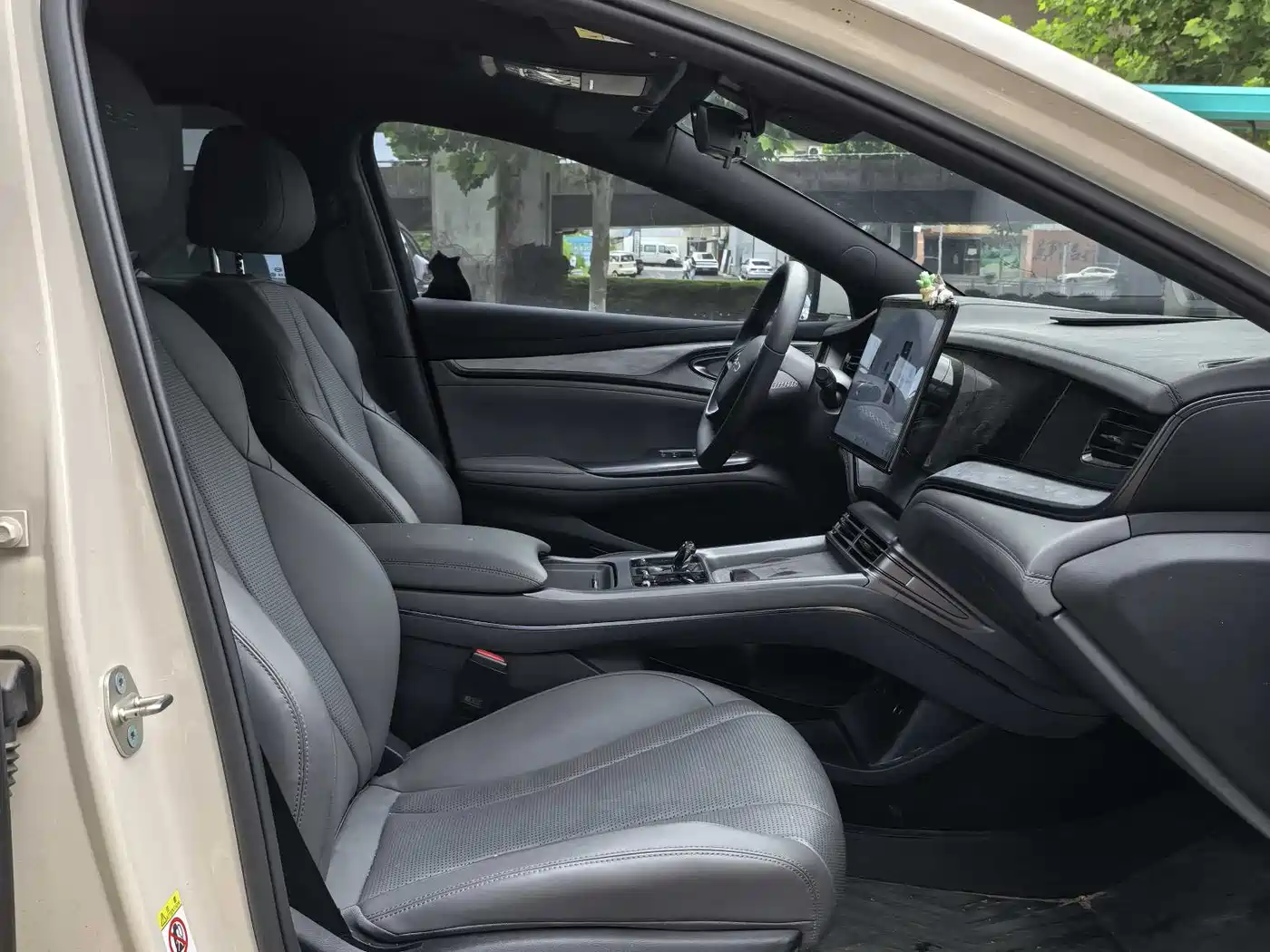 BYD Seal 2024 Glory Edition DM-i 1.5L 121km Luxury фото 6