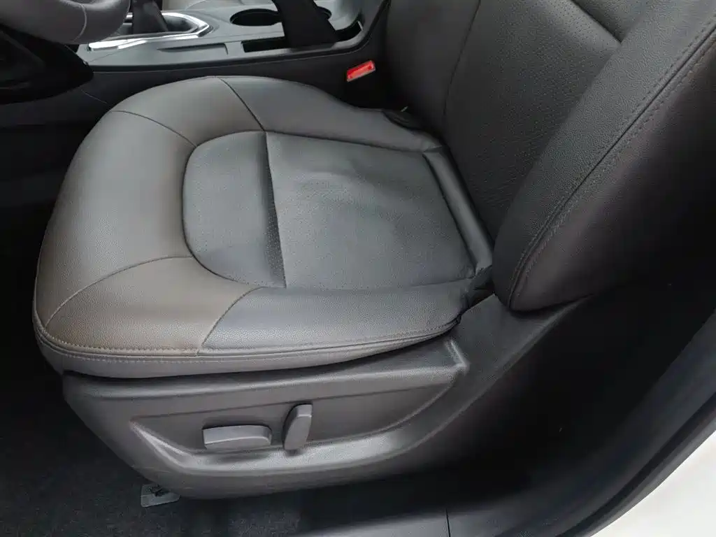 GAC Trumpchi Trumpchi GS4 2017 235T G-DCT 2WD Luxury фото 20